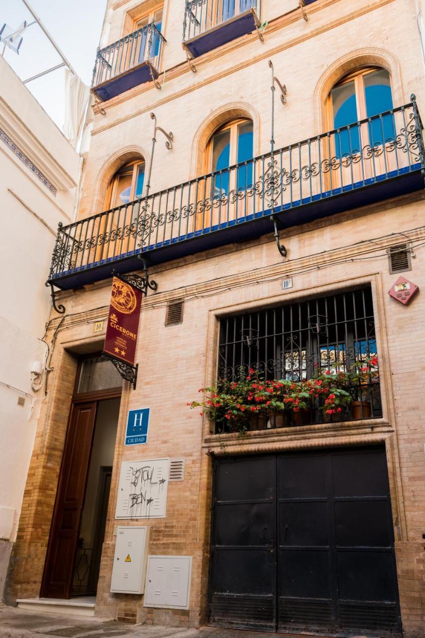 Nuea Cicerone Sevilla